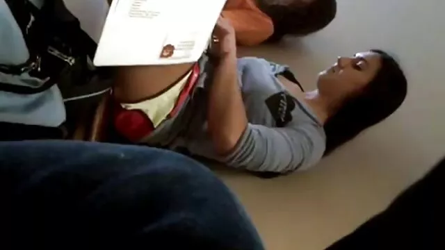 Elle aime déjà branler le phallus, tirer les couilles de son mec, anal film porn ce qui le conduit dans un état d'euphorie extrême