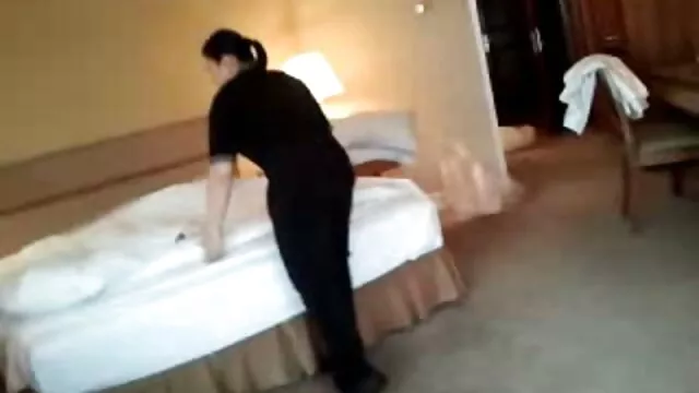 Une pute aux cheveux sodomie film gratuit roux chevauche un homme chaud