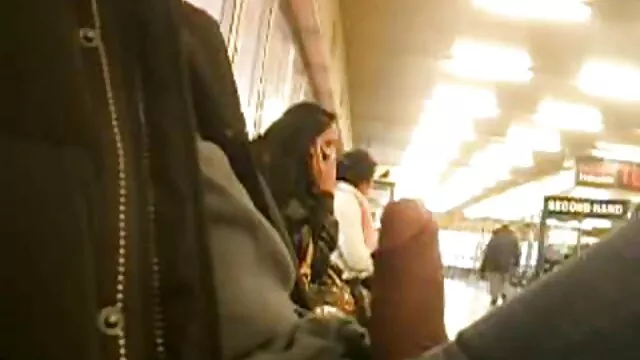 Jazz avale la film anal gratuit bite jusqu'au cœur