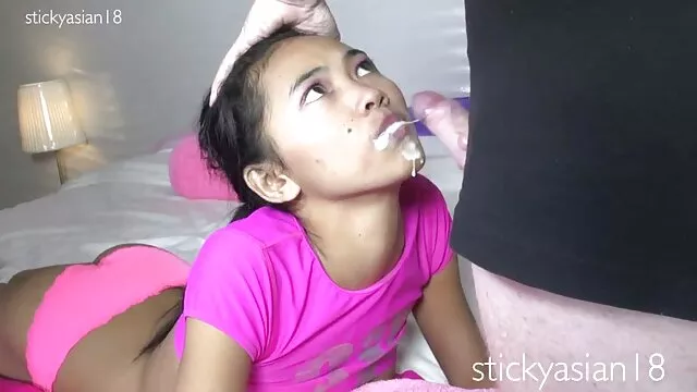 Dur baise chienne film complet porno anal avec les doigts dans la chatte poilue