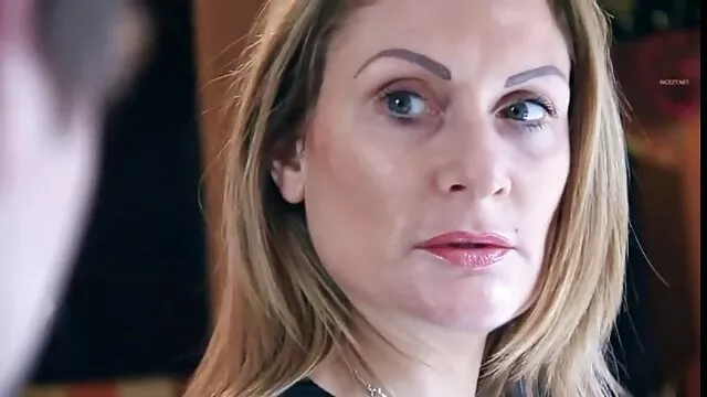 La blonde a sucé et a pris le sperme sur ses film x gratuit sodomie magnifiques seins