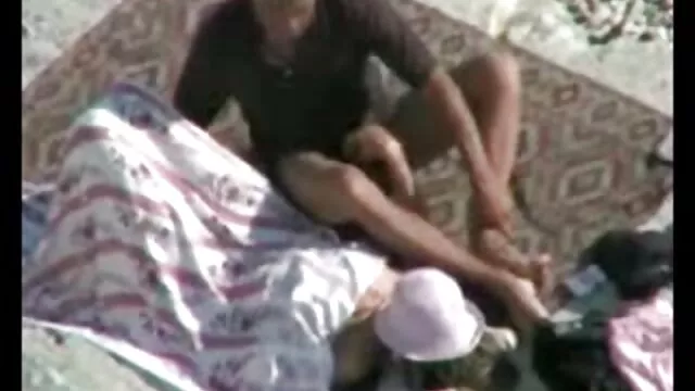 La film porno sodomie belle Yanka caresse son corps magnifique