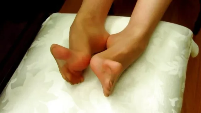 Anichka joue avec son beau corps porno anl hd