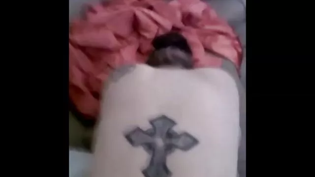 J'ai dansé anal xxx fr un strip-tease pour ma grand-mère et je l'ai donné à sa bouche