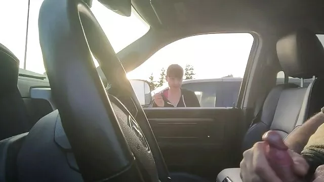 Un mec baise filme xxx cu bbw avec une femme dans une chambre d'hôtel, sans se douter qu'ils sont filmés par une caméra cachée