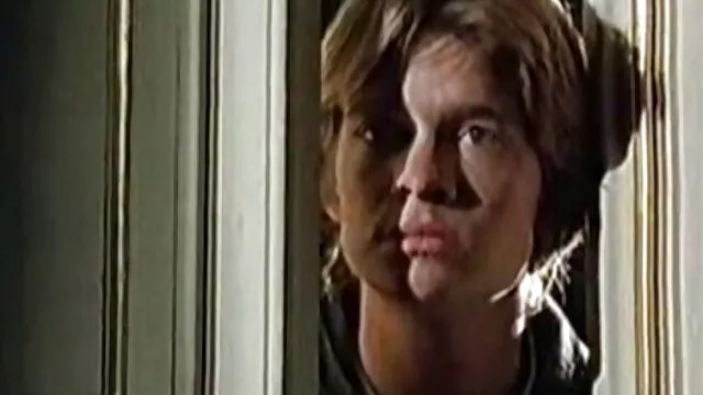 Une jeune nana en rose se film porno sodomie fait sodomiser