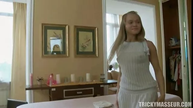 Deux film pornographique sodomie étudiants frappent une jeune fille japonaise