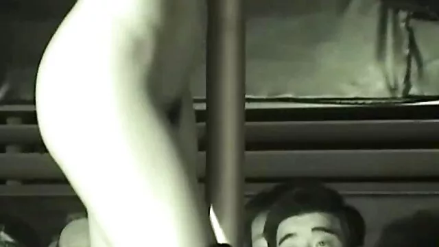 A montré comment baiser dans porno l anal la chatte