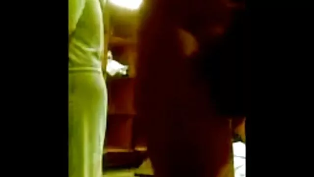 Sexe latin chaud avec une chienne au gros cul anal film porn