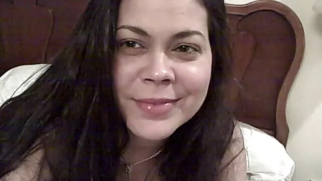 Deux mecs ont ramassé porno anl hd une pute et l'ont mise sur la sellette