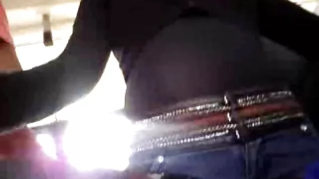 Hot Sista chevauche film de sex anal une bite dure et noire