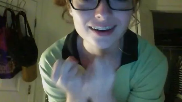 Oksana baise avec son frère et film de sodomie gratuit suce sa bite