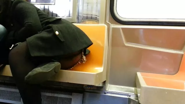 Salope rousse chaude s'amuse dans les sodomie film amateur rues