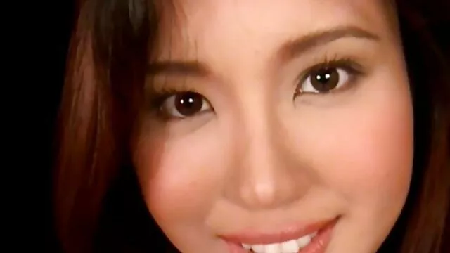 Le mec a tiré tout le sperme sur le visage film porno double anal d'une blonde mature