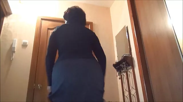 Le mec lèche la chatte d'une film x sodomie blonde avec un énorme clitoris